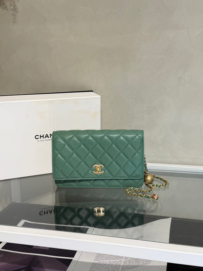 CHANEL 23C經典羊皮WOC - 金球綠金