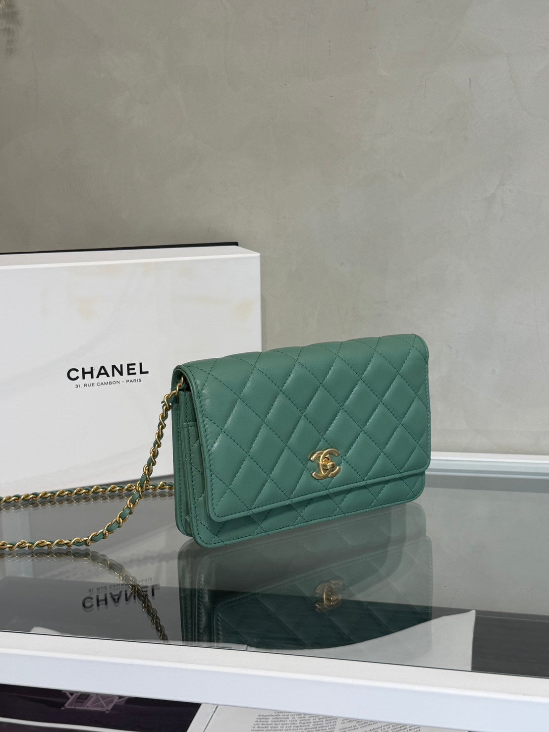 CHANEL 23C經典羊皮WOC - 金球綠金