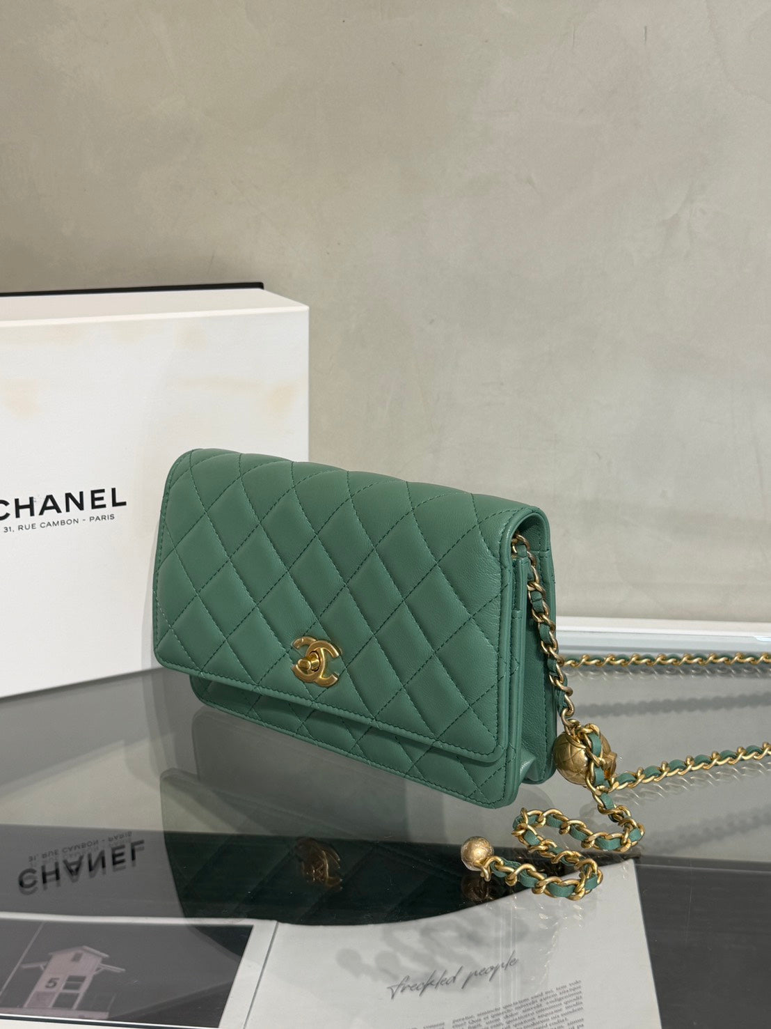 CHANEL 23C經典羊皮WOC - 金球綠金