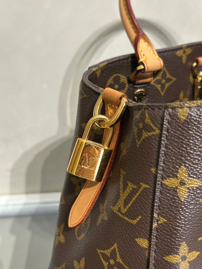 LOUIS VUITTON Montaigne BB