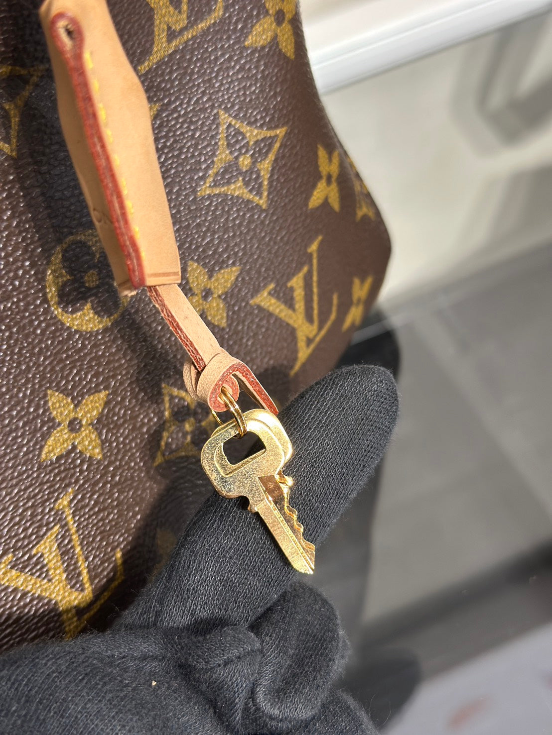 LOUIS VUITTON Montaigne BB