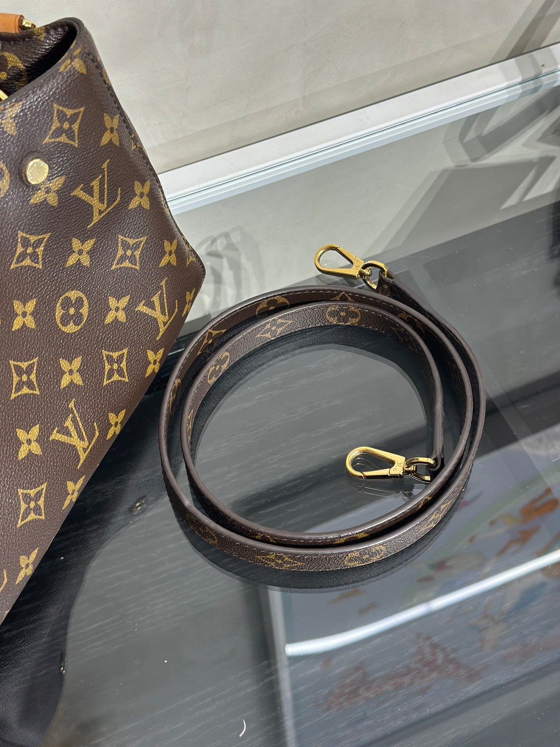 LOUIS VUITTON Montaigne BB