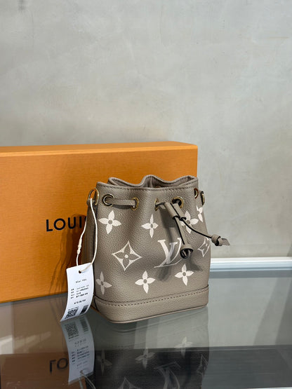 LOUIS VUITTON Nano Noe - 斑鳩灰