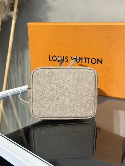 LOUIS VUITTON Nano Noe - 斑鳩灰