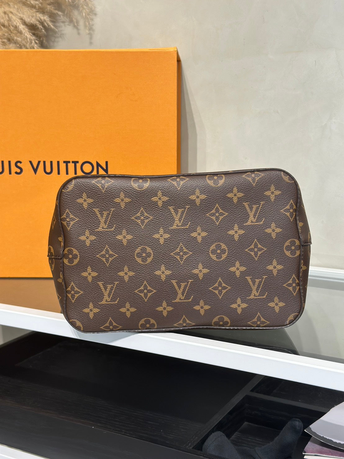 LOUIS VUITTON Neonoe水桶包 - MM黑