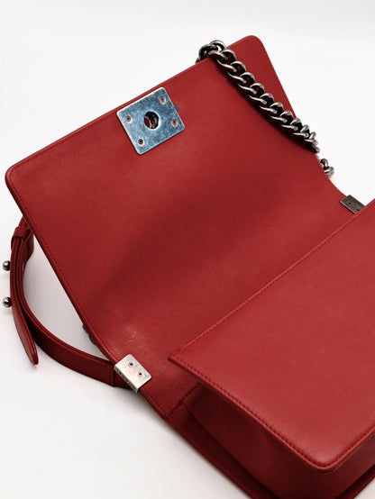 CHANEL Boy25 V紋牛皮口蓋包 - 紅銀22開