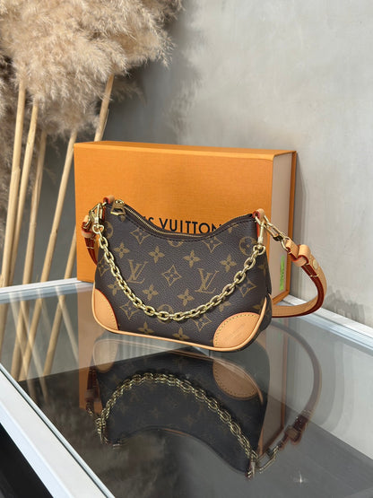 LOUIS VUITTON Nano Boulogne牛角包