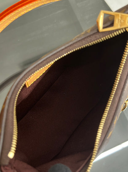 LOUIS VUITTON Nano Boulogne牛角包