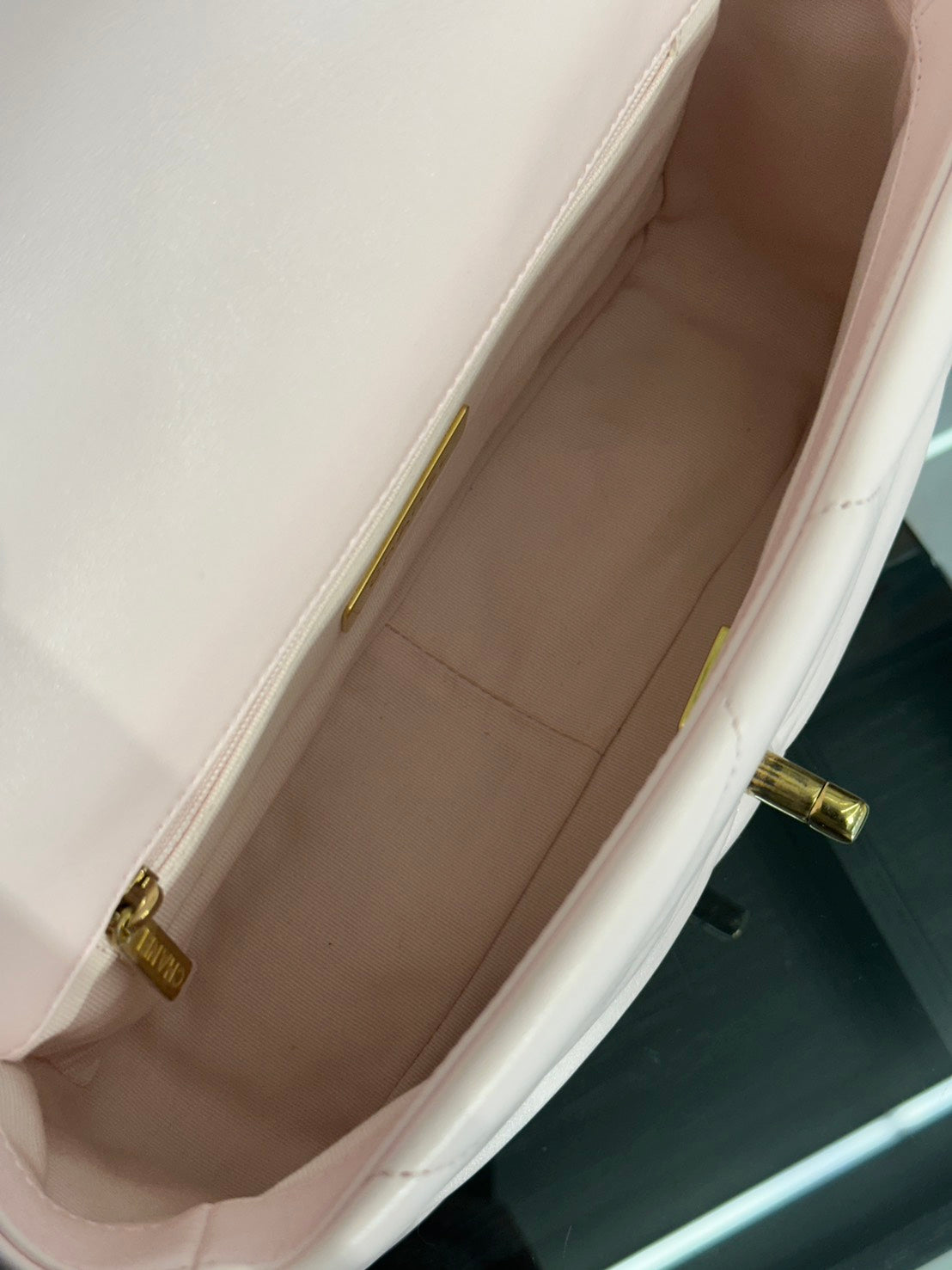CHANEL 19 Bag 菱格紋手提肩背包 26 - 粉金