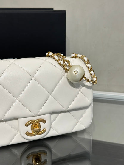 CHANEL 24S珍珠湯圓調節口蓋包 20 - 白金