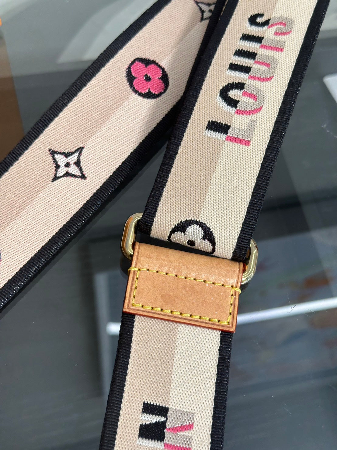 LOUIS VUITTON Speedy Bandouliere 20 - 黑邊背帶