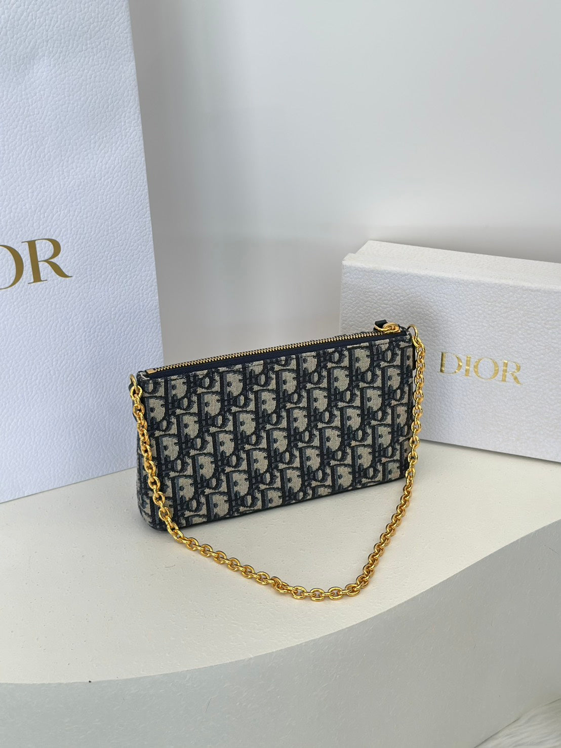 DIOR 30 Montaigne雙肩帶麻將包