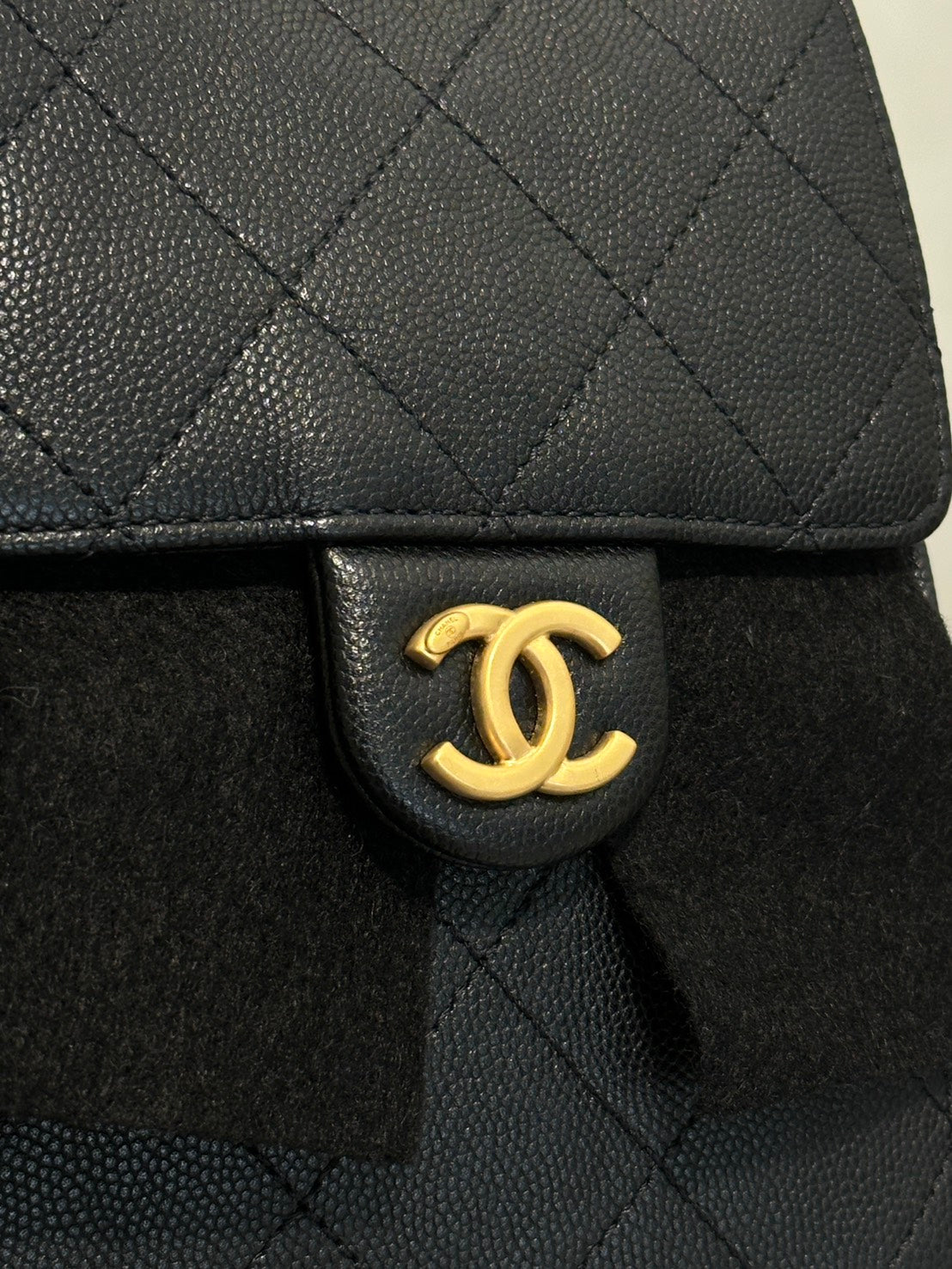 CHANEL 25 Hobo Bag - 小號黑金