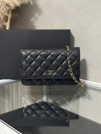 CHANEL 經典粒面牛皮WOC - 黑金31開