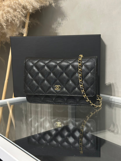 CHANEL 經典粒面牛皮WOC - 黑金31開