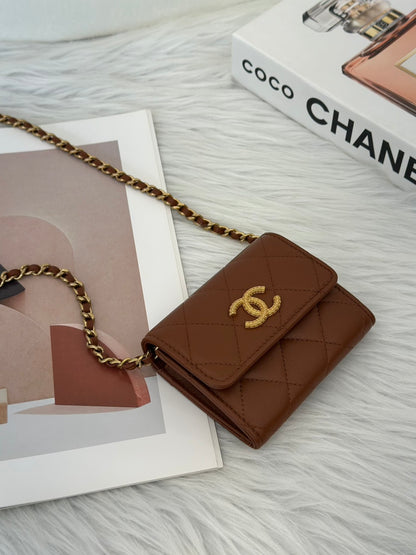 CHANEL 23A雙層小鍊包 - 焦糖棕金
