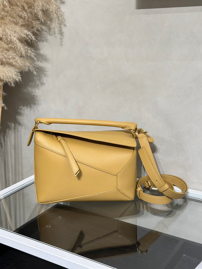 LOEWE Puzzle小牛皮手袋 - 小號薑黃色