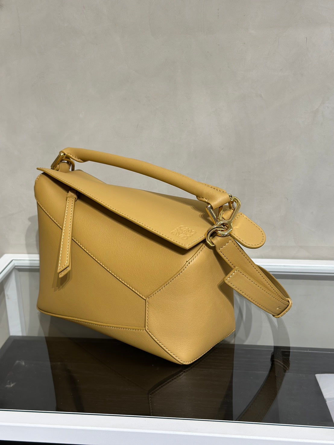 LOEWE Puzzle小牛皮手袋 - 小號薑黃色