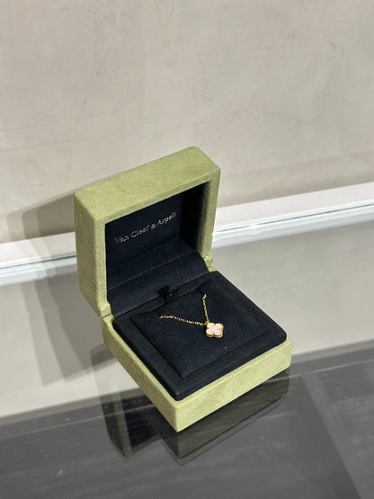 Van Cleef & Arpels 白珍珠母貝18K金項鍊 - sweet Alhambra