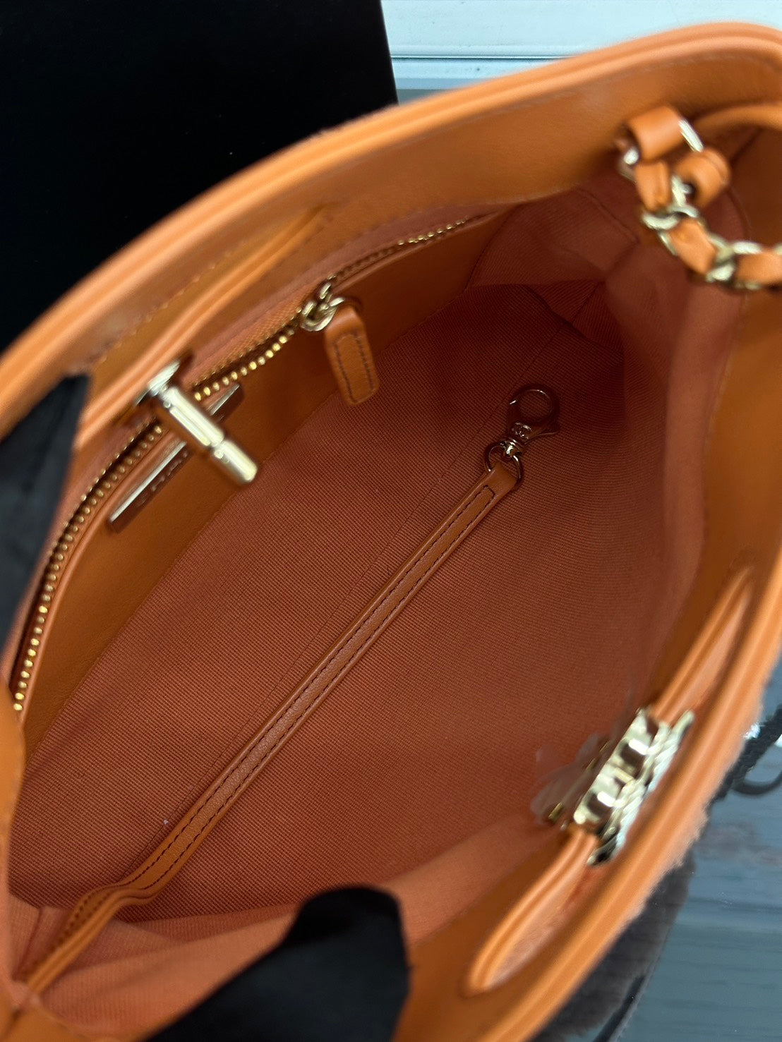 CHANEL 23A 31 Mini Bag - 橘