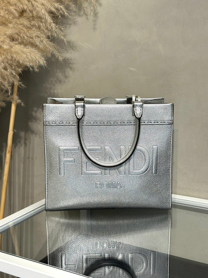 FENDI SumShine Tote - 銀