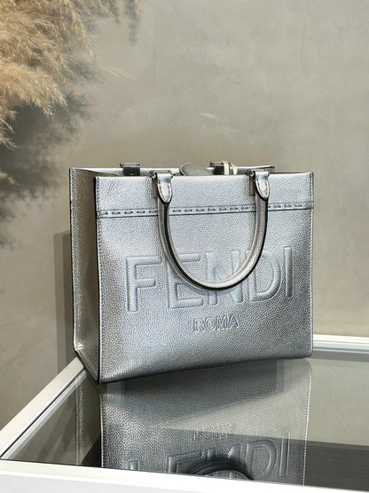 FENDI SumShine Tote - 銀
