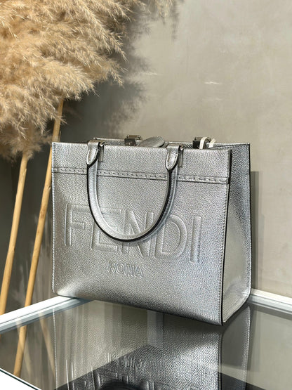 FENDI SumShine Tote - 銀