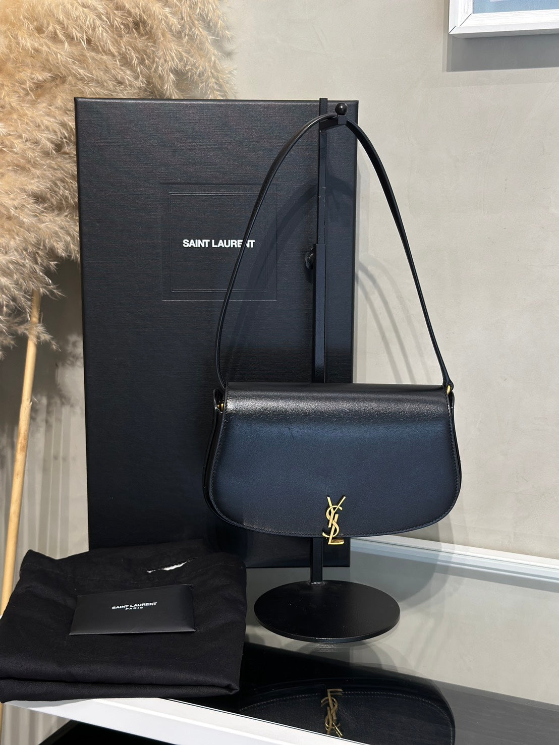 YSL Voltaire Box半月型小牛皮單肩包 - 黑金