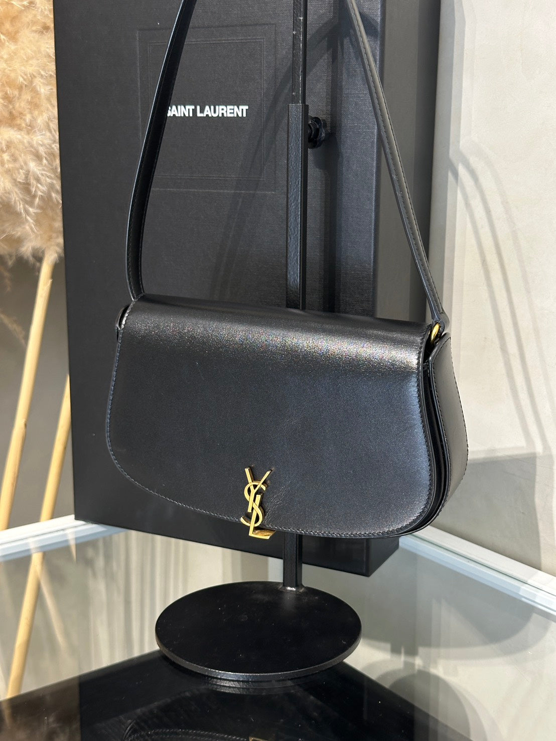 YSL Voltaire Box半月型小牛皮單肩包 - 黑金
