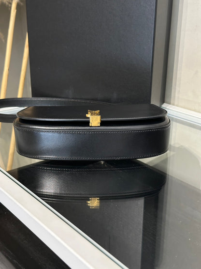 YSL Voltaire Box半月型小牛皮單肩包 - 黑金