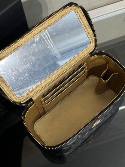 CHANEL 經典羊皮金球長盒子 - 黑金