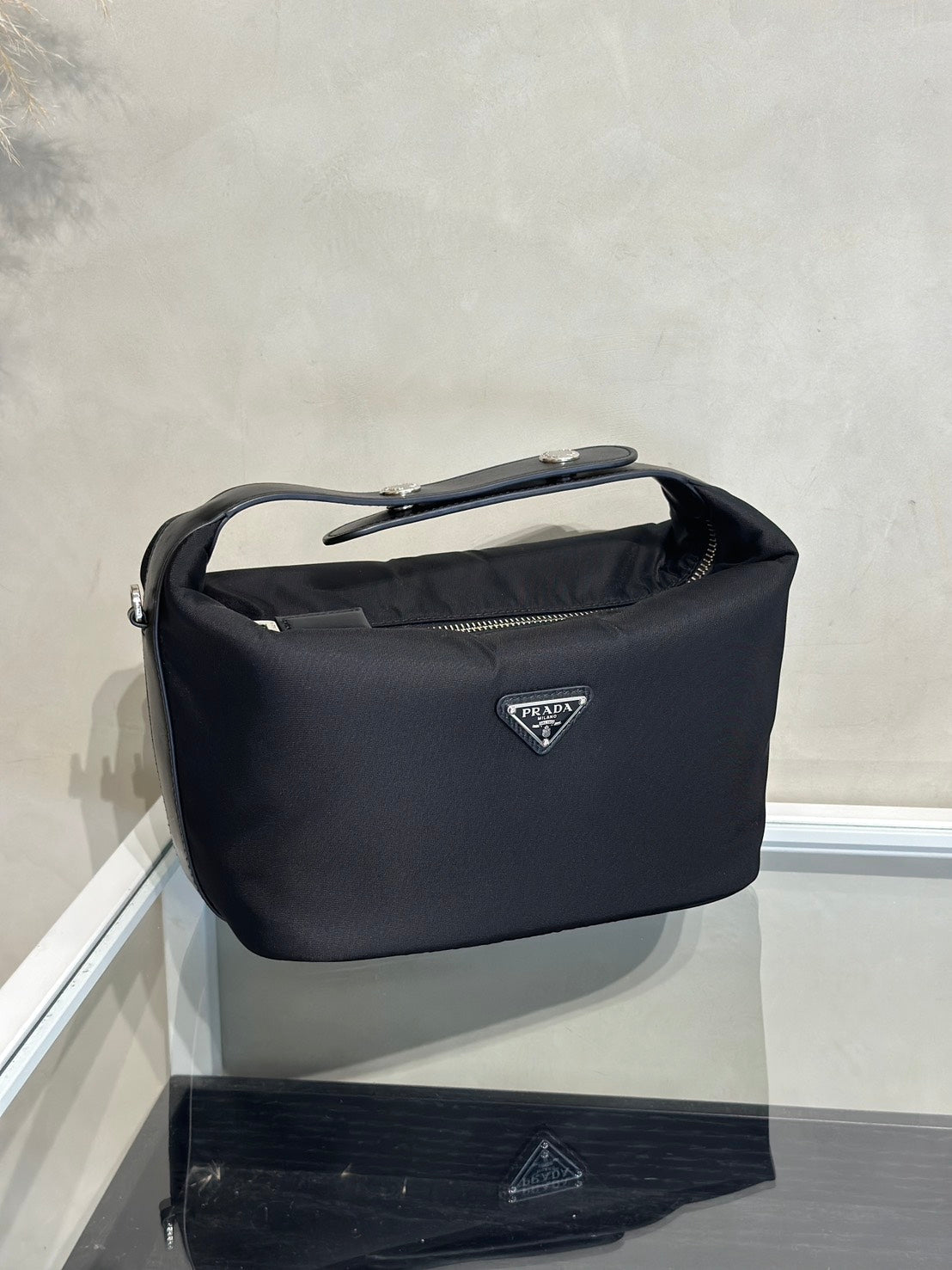 PRADA Cherie Re-Nylon飯盒包
