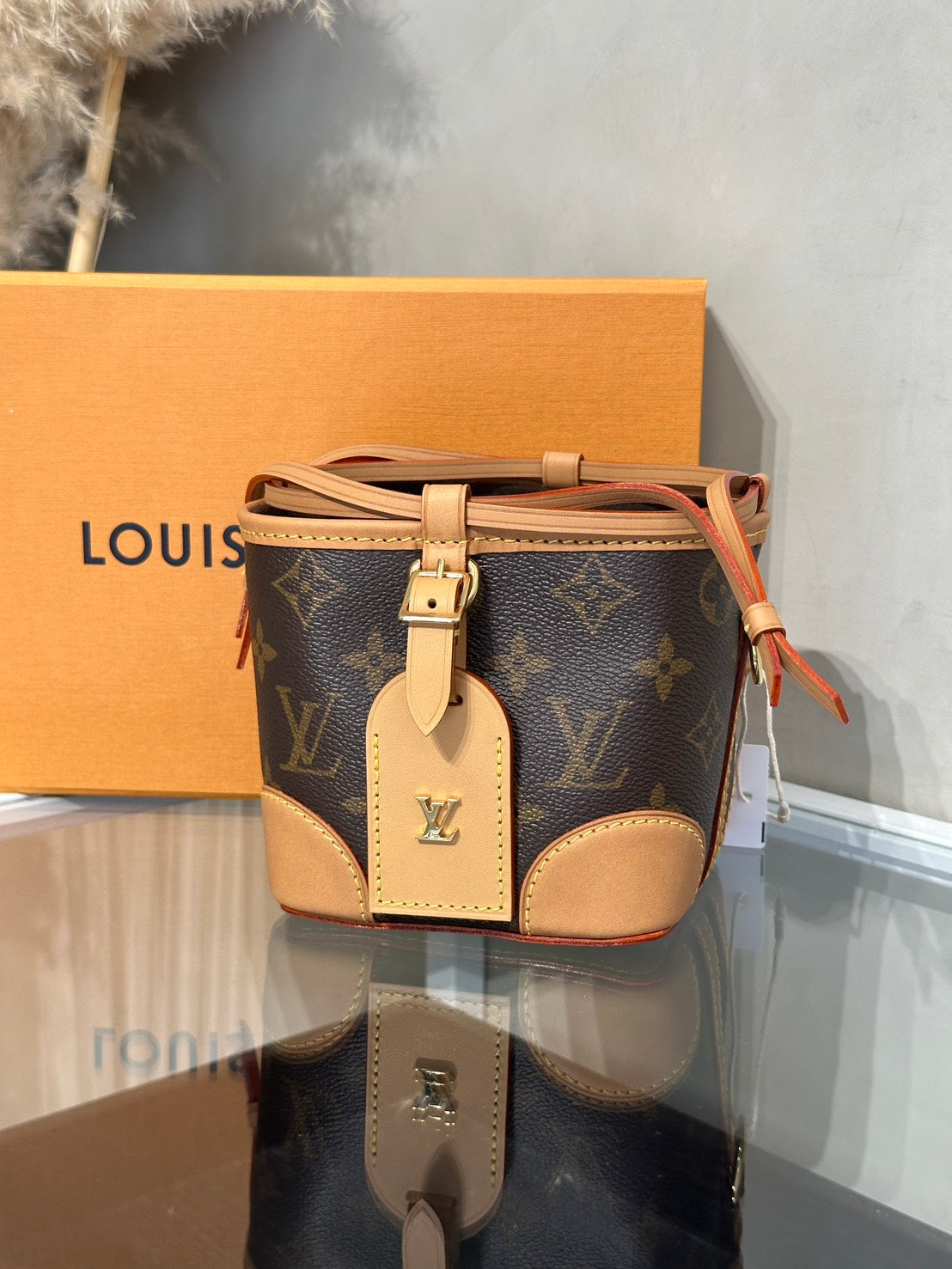 LOUIS VUITTON Neo Purse