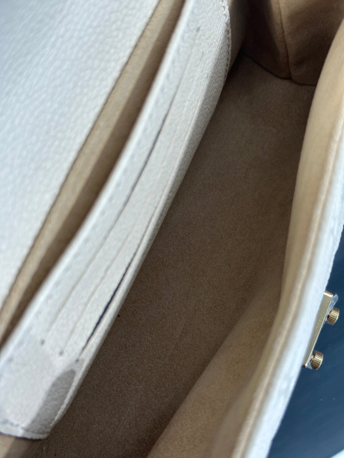 LOUIS VUITTON Nano Madeleine郵差包 - 白