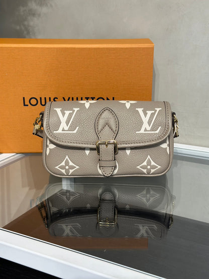 LOUIS VUITTON Nano Diane法棍包 - 斑鳩灰