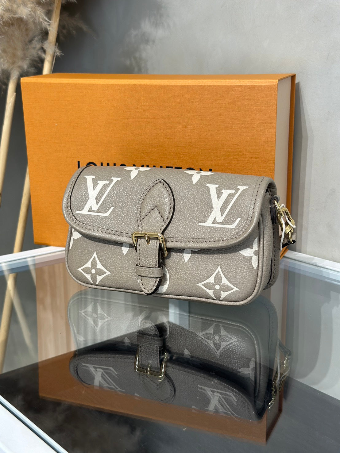 LOUIS VUITTON Nano Diane法棍包 - 斑鳩灰