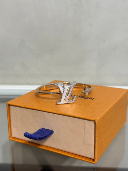 LOUIS VUITTON Lady LV Pearlescent玫瑰金手環 - S