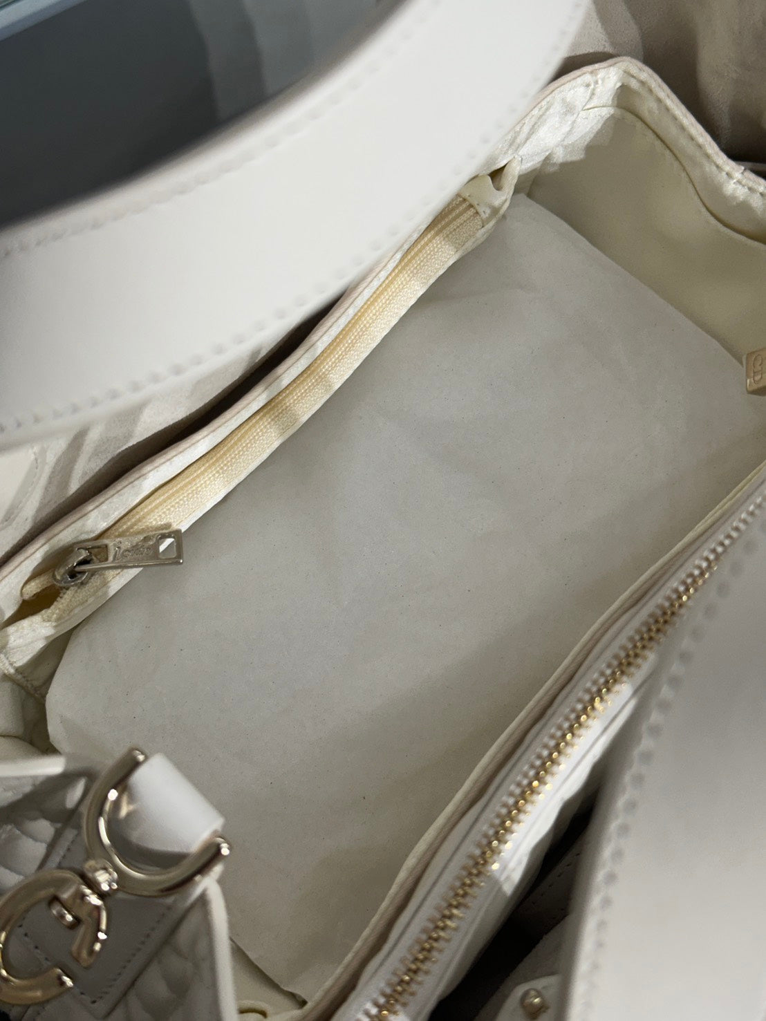 DIOR Toujours小牛皮托特包 - 小號白金