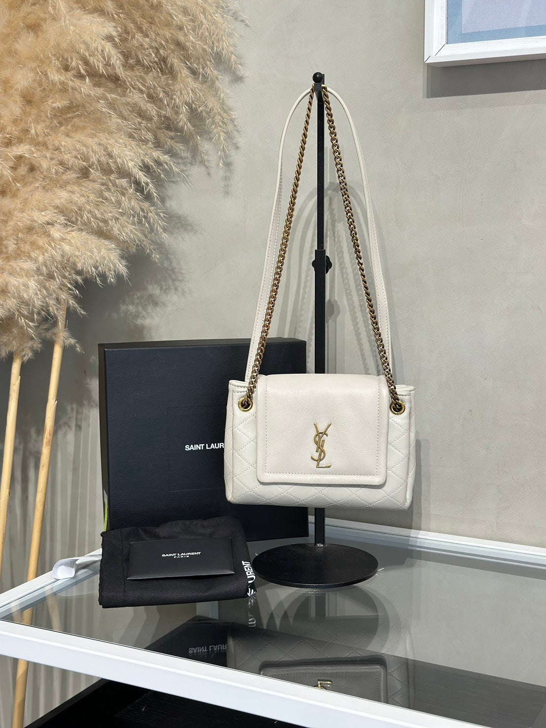 YSL Mini Nolita羊皮斜背包 - 白金