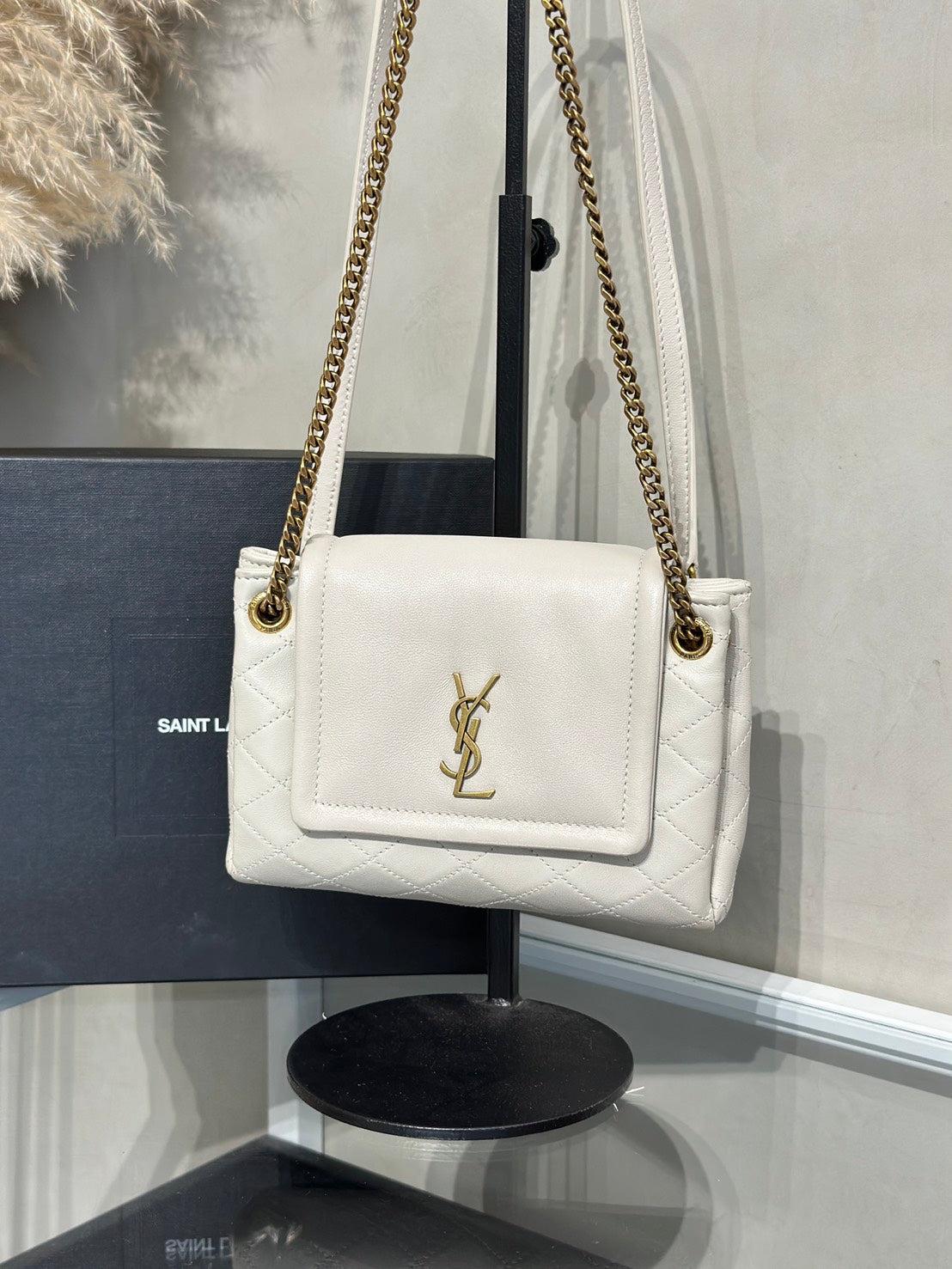 YSL Mini Nolita羊皮斜背包 - 白金