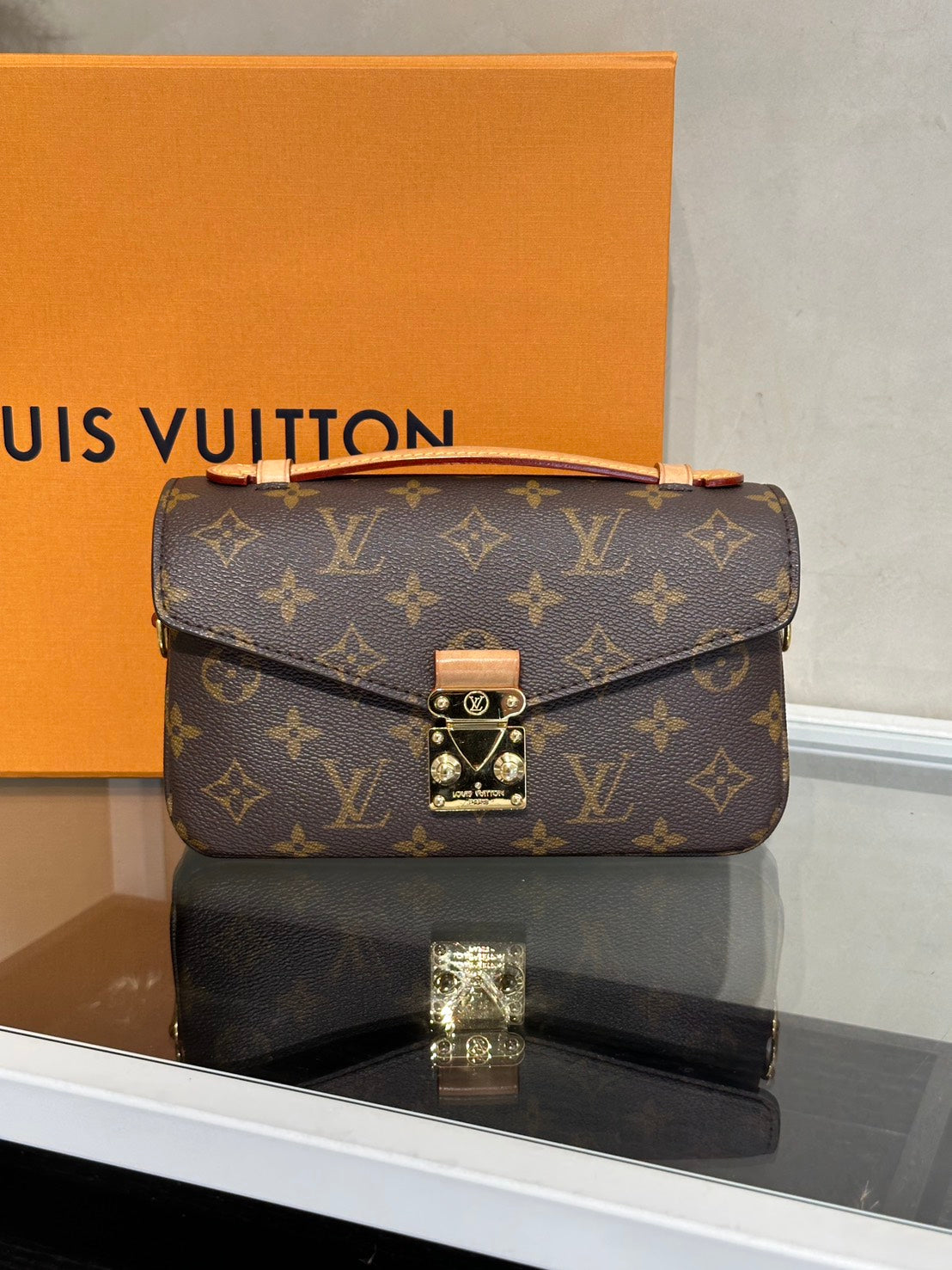 LOUIS VUITTON Pochette Metis East West郵差包