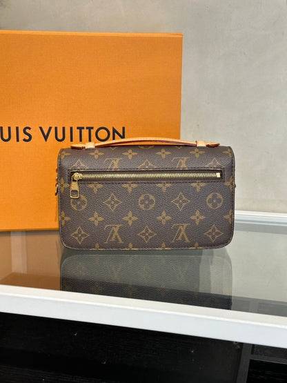 LOUIS VUITTON Pochette Metis East West郵差包