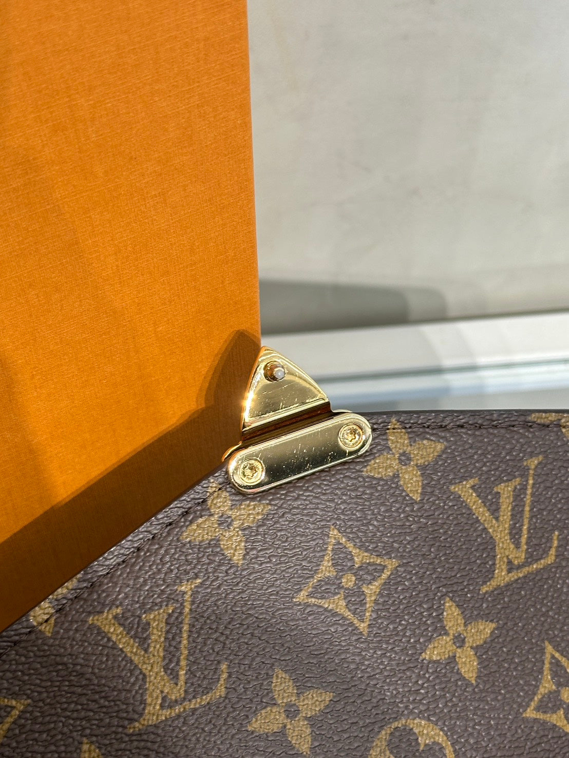 LOUIS VUITTON Pochette Metis East West郵差包