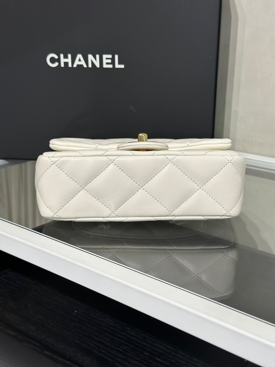 CHANEL 24S壓克力手提Mini CF20 - 白金