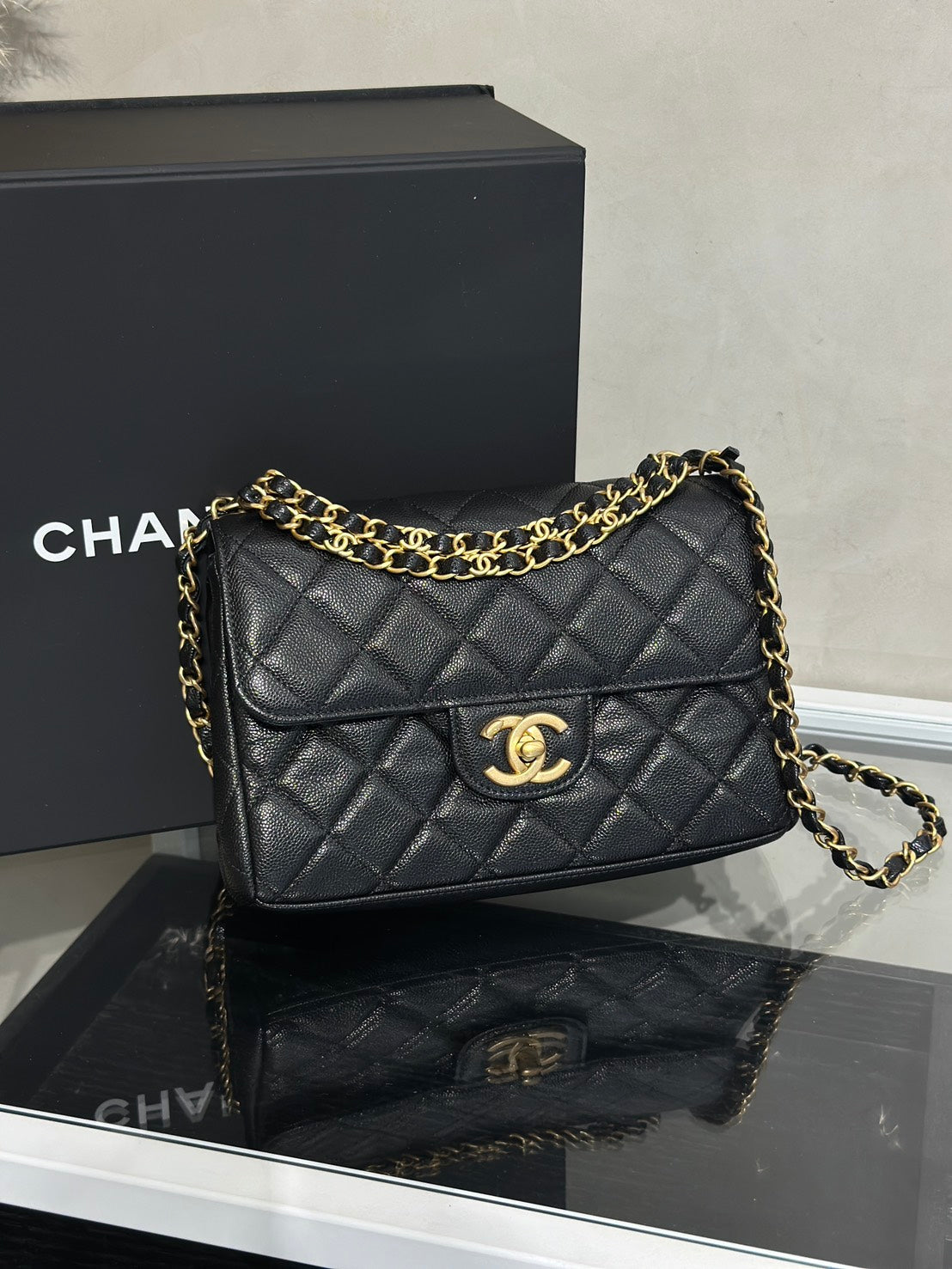 CHANEL 25P皮穿鍊手提斜背包 - 中號黑金