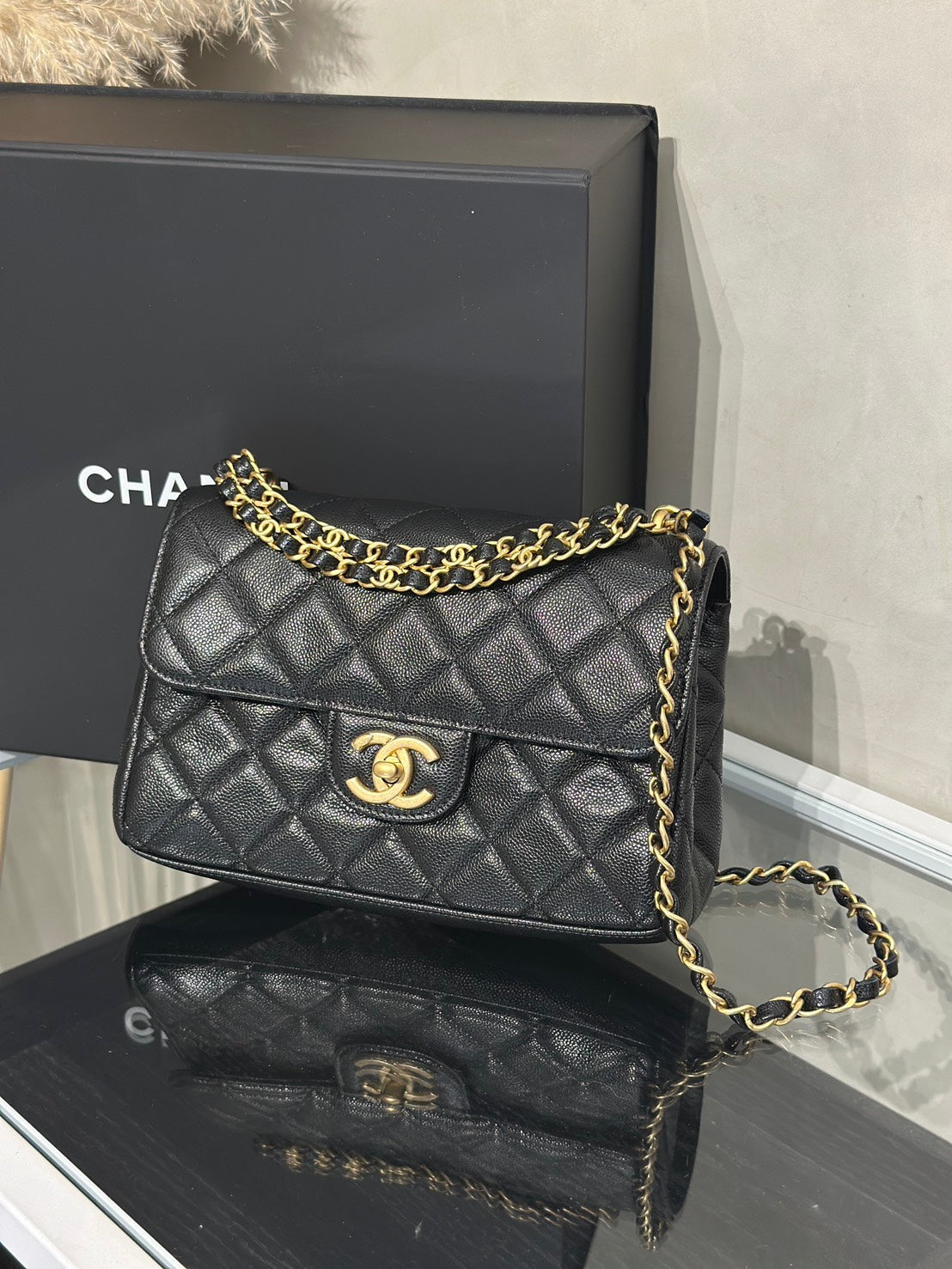 CHANEL 25P皮穿鍊手提斜背包 - 中號黑金