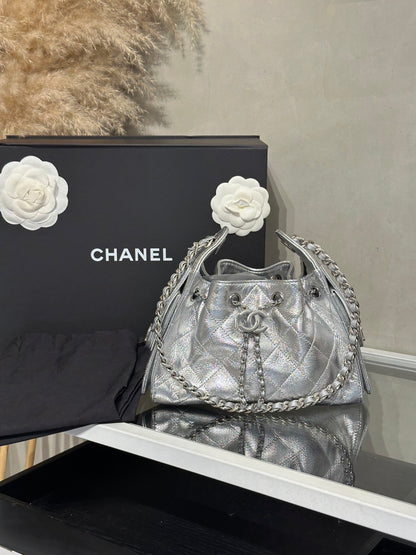 CHANEL 25 Mini Hobo Bag - 銀