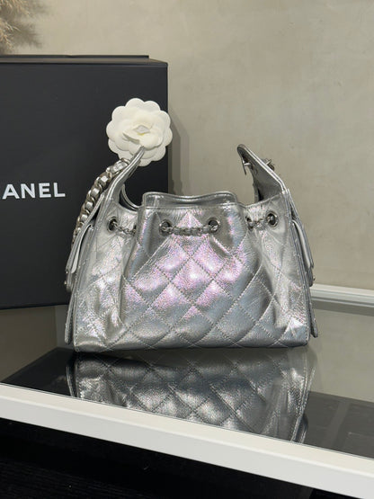 CHANEL 25 Mini Hobo Bag - 銀
