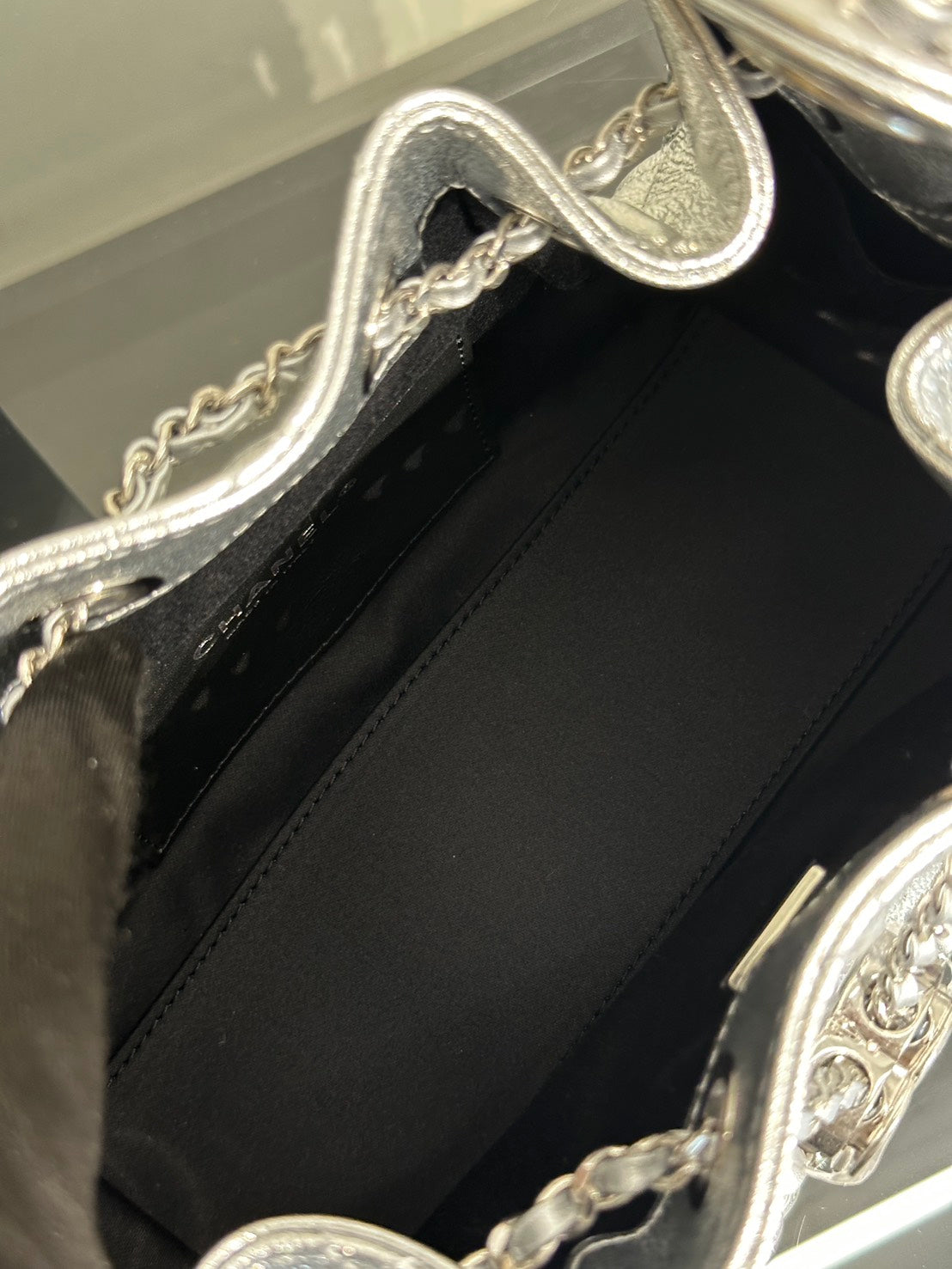 CHANEL 25 Mini Hobo Bag - 銀