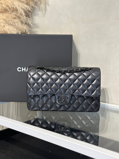 CHANEL 經典口蓋包 CF25 - 羊皮So Black